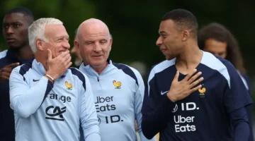 دفاع فرنسي قوي.. ديشامب يوضح حقيقة تراجع معدلات ركض مبابي داخل الملعب